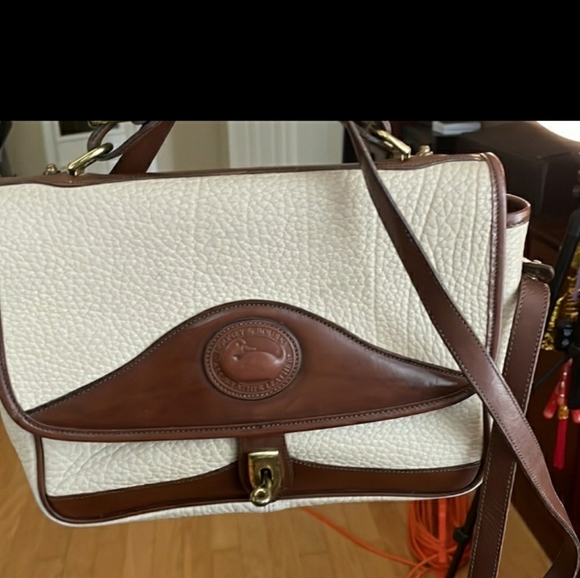 Dooney & Bourke Handbags - ❤DOONEY & BOURKE Vintage Equestrian Bag